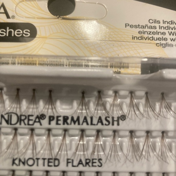 Andrea Permalash knotted flares medium brown individual lashes.NWT. 2 packs - Picture 2 of 6